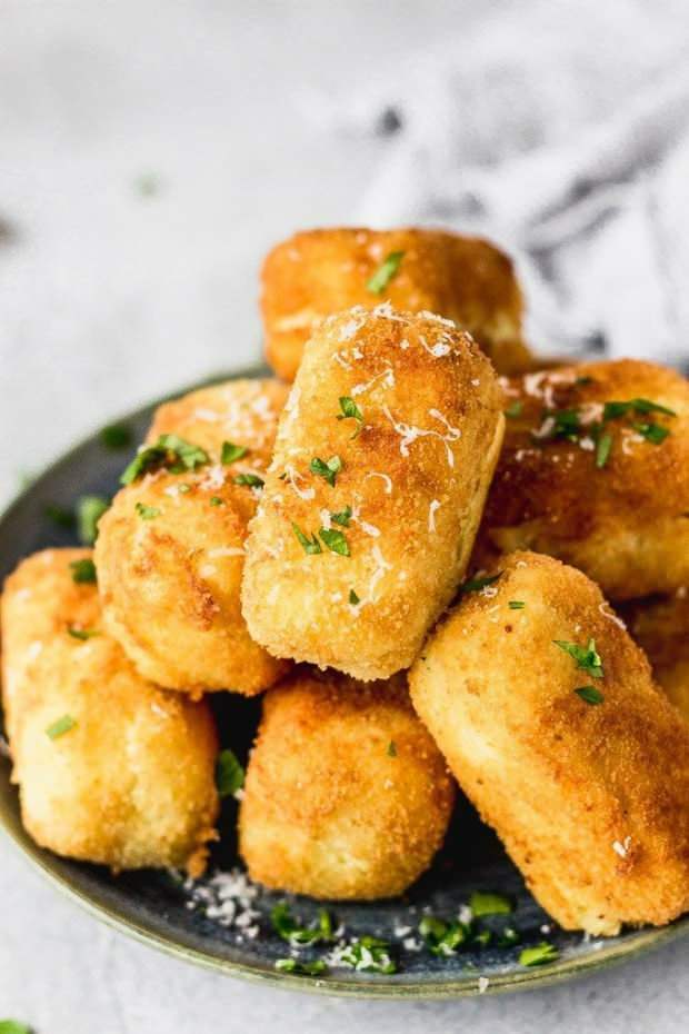 Kako napraviti hrskave krokete od krumpira? Kako se ne bi raspršili krumpir kroketi ...