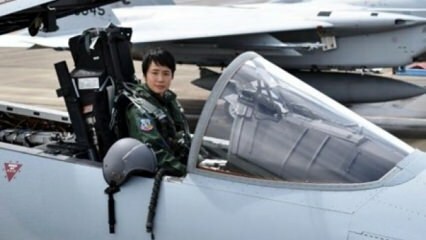 Prvi pilot borbenih žena!