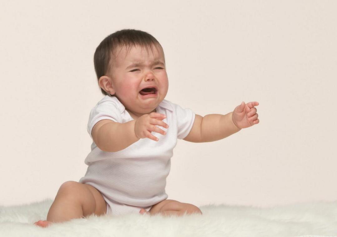 Zašto bebe plaču? Što bebe govore plačem? 5 stilova plača beba