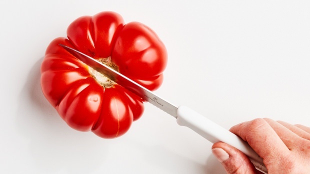 Kako oguliti koru rajčice najlakšom metodom