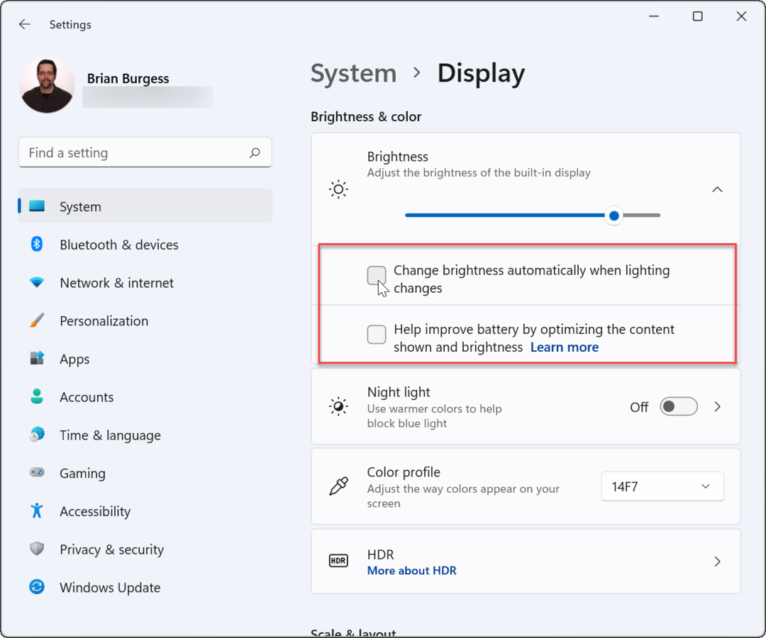 Isključite ili upravljajte automatskom svjetlinom u sustavu Windows 11