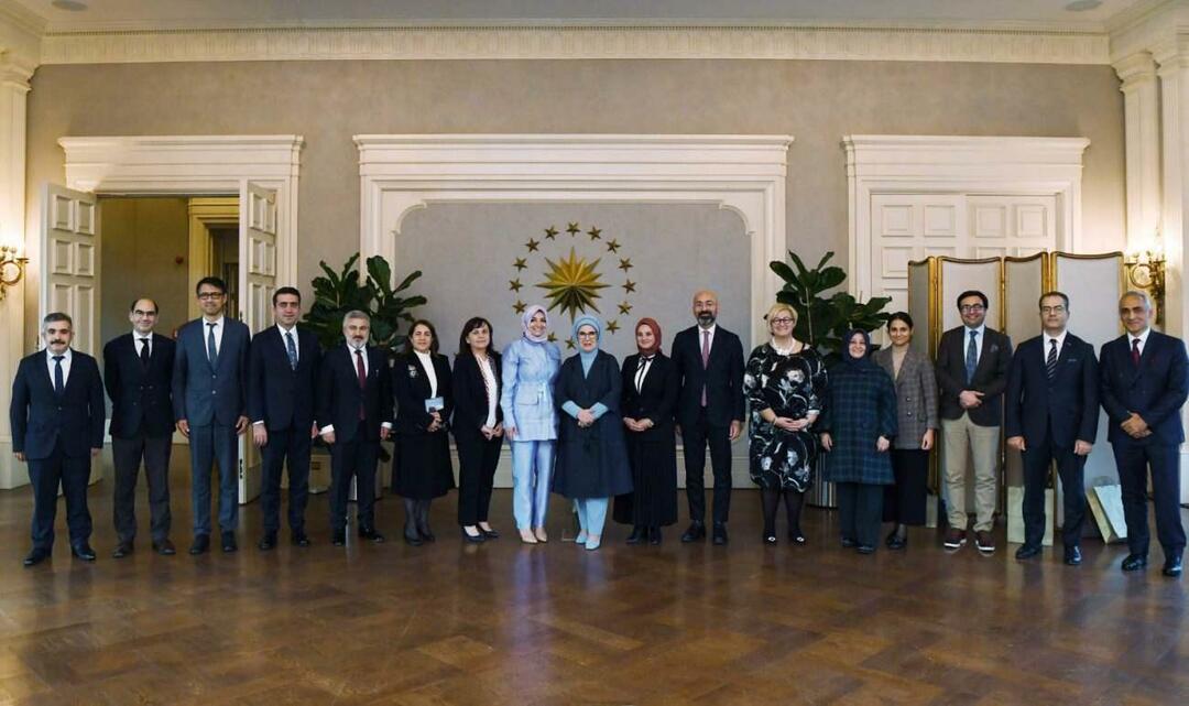 Emine Erdoğan sastala se s novoimenovanim članovima odbora Afričke kulturne kuće