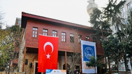 Gdje i kako ići Şehit Süleyman Pasha džamija? Priča o Üsküdar Şehit Süleyman Pasha džamiji