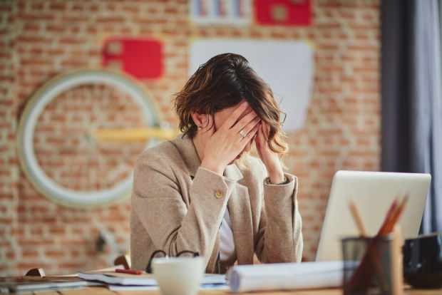 pretjerani stres uzrokuje stalni umor u radnom okruženju