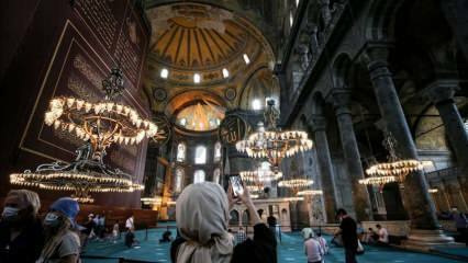 Radost Ramazana nakon 87 godina u džamiji Aja Sofija-i Kebir Şerifi