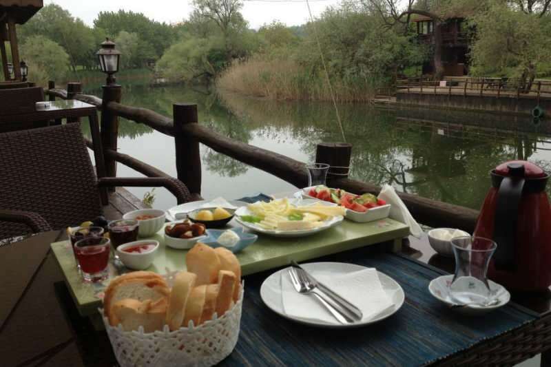 Mjesta na kojima možete biti sretni zbog doručka u Ağvi