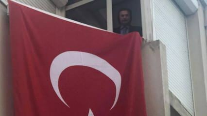 Orhan Gencebay je s prozora svoje kuće pročitao himnu