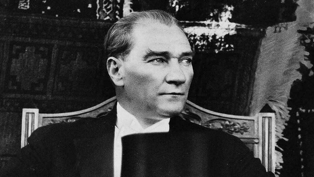 Mustafa Kemal Ataturk crni i bijeli kvadrati