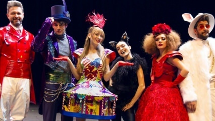 Serenay Sarıkaya je na pozornici! 'Alice Musical' započela je novu sezonu