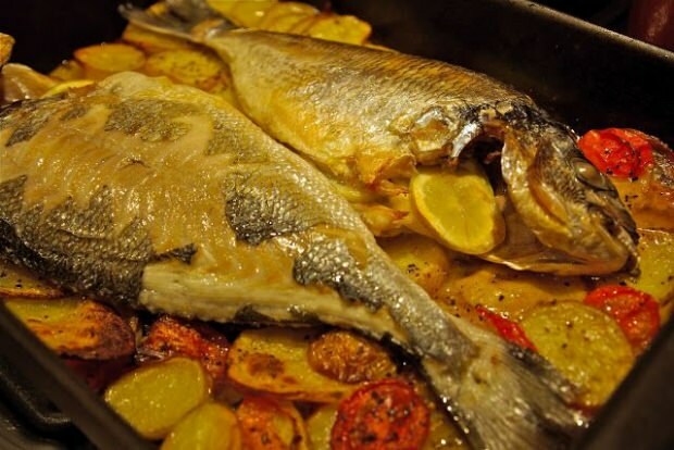 Kako kuhati plavu ribu? Najlakši način kuhanja plave ribe! Recept pečene plave ribe