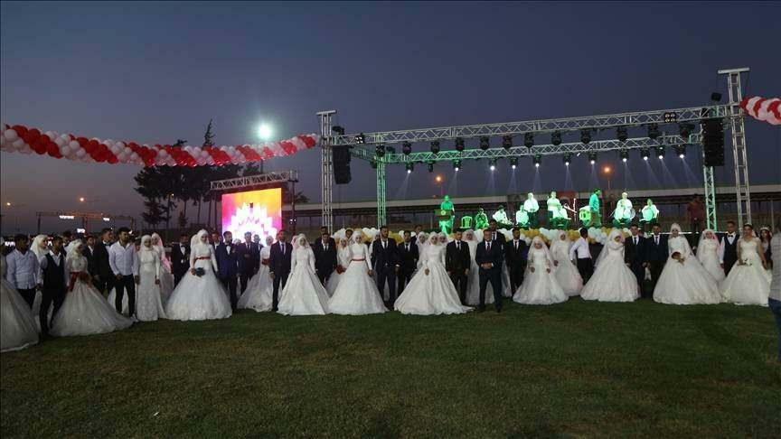 Održane su svadbe i vjenčanja za 100 žrtava potresa