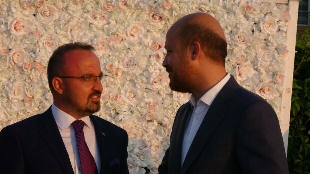 Politički svijet susreo se na ceremoniji obrezivanja sinova potpredsjednika stranke AK Bülent Turan